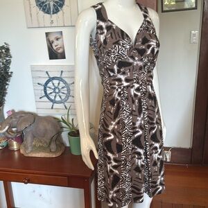NWT northern reflections size small Stylish Brown Patterned Dress